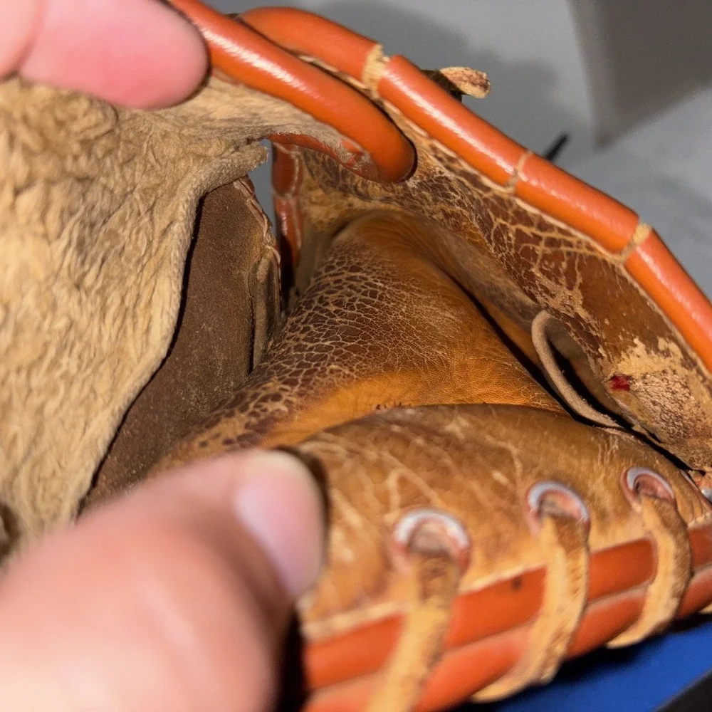 Mcgregor First Base MITT
